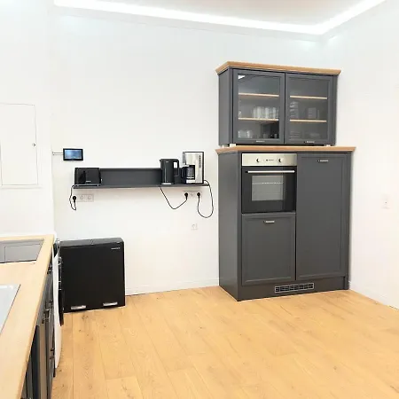 Grosszuegiges In Zentraler Lage דירה *